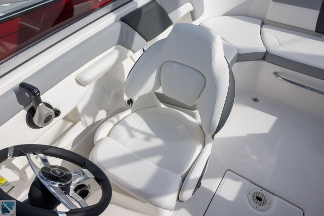 New 2025 Chaparral 23 SSi OB  Boat for sale